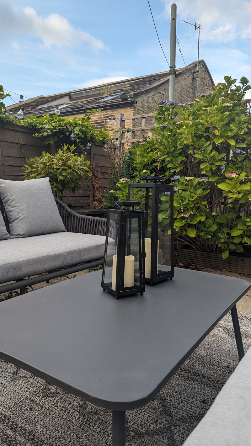 cosy garden area
